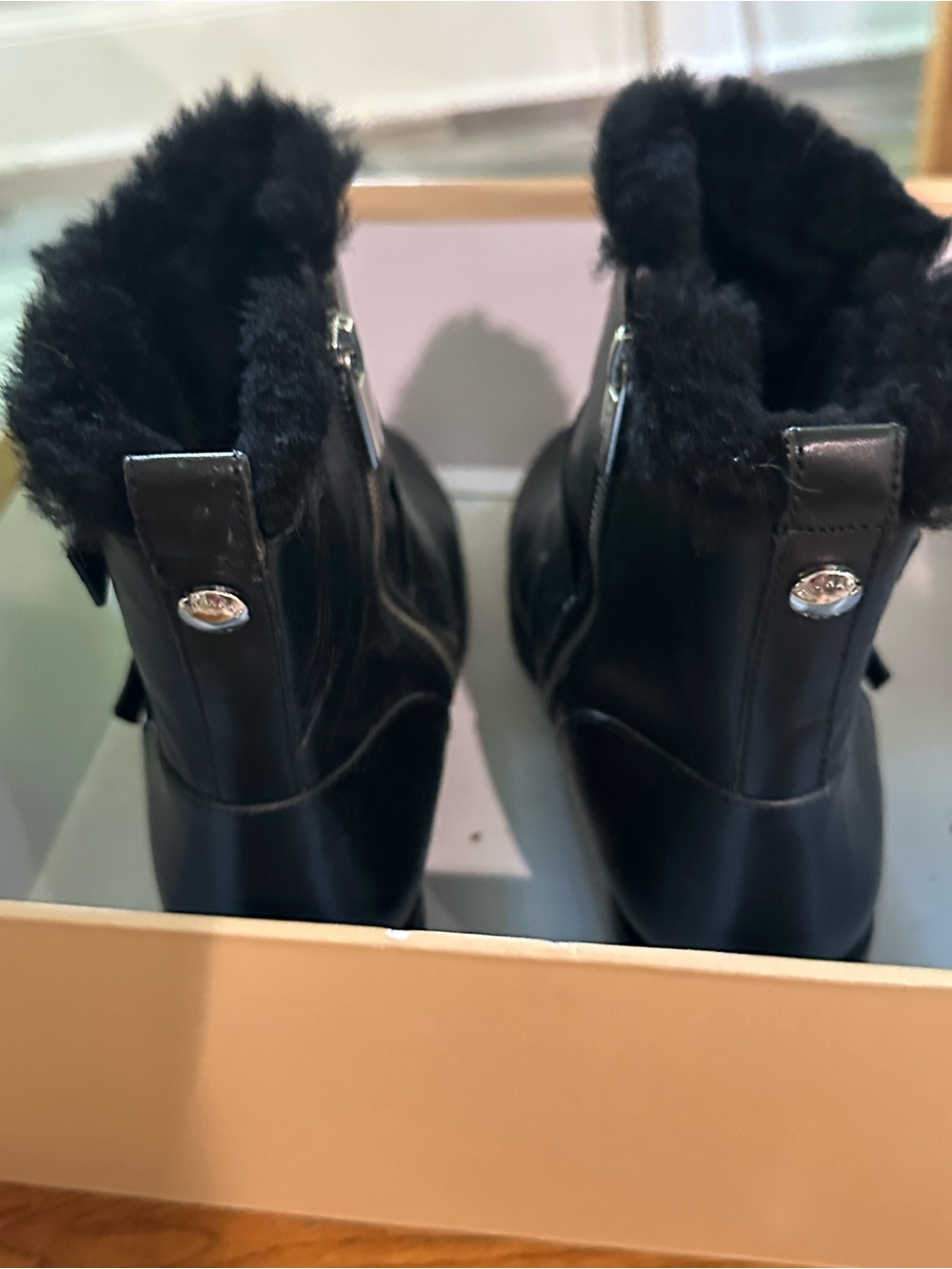 Michael Kors Black Gretchen Leather Boot NWT Size 8.5 NIB - Picture 6 of 11